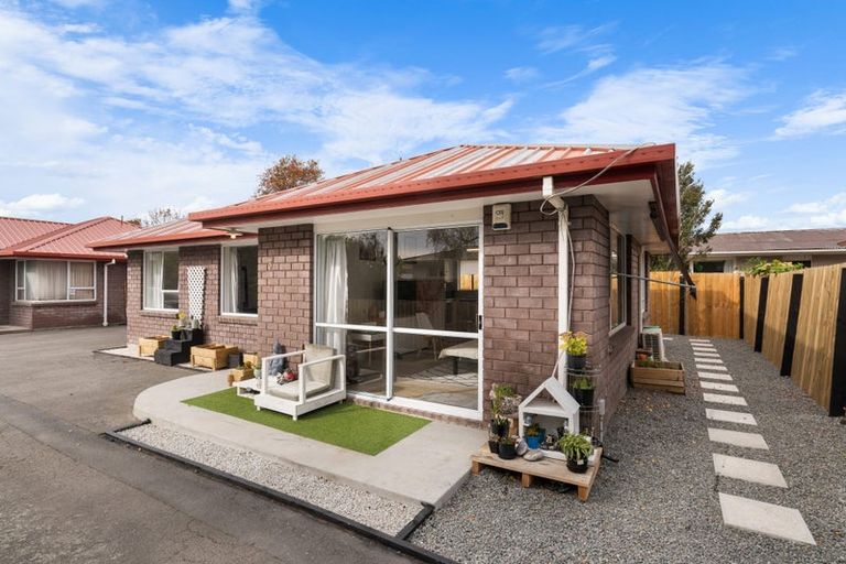 Photo of property in 3/42 Division Street, Riccarton, Christchurch, 8041