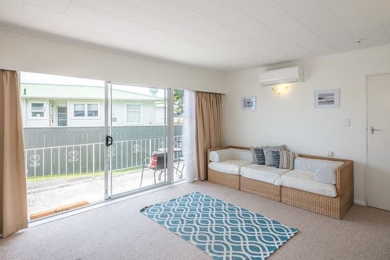 Photo of property in 52a Kapiti Road, Paraparaumu, 5032