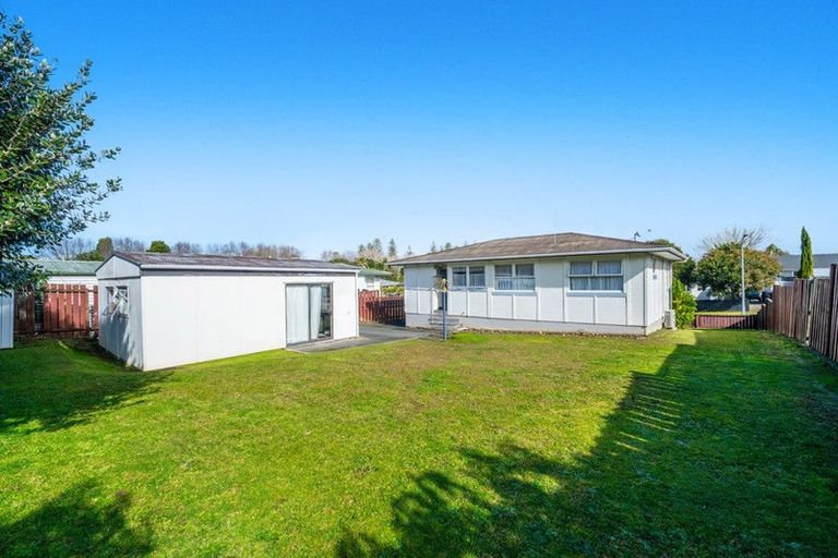 Photo of property in 9 Gainsborough Street, Manurewa, Auckland, 2102