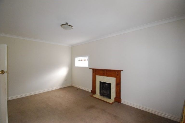 Photo of property in 16 Lonsdale Crescent, Rongotai, Wellington, 6022