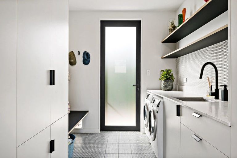 Photo of property in 17 Dinning Road, Riverhead, 0820