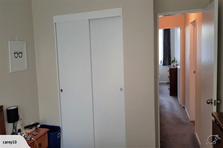 Photo of property in 2/80 Airlie Road, Plimmerton, Porirua, 5026