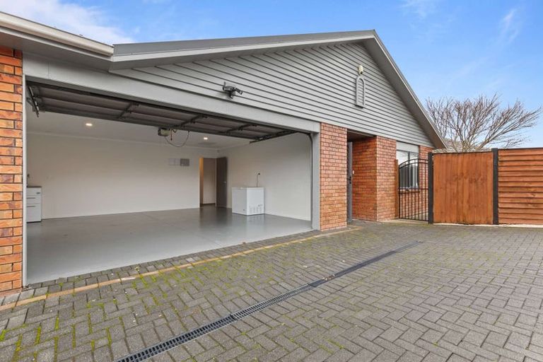 Photo of property in 28 Carroll Place, Owhata, Rotorua, 3010
