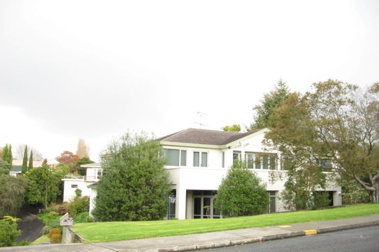 Photo of property in 5a Beach Road, Mellons Bay, Auckland, 2014
