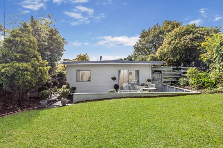 Photo of property in 2/61 Watea Road, Torbay, Auckland, 0630