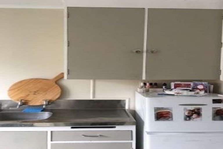 Photo of property in 57 Carrington Avenue, Silverdale, Hamilton, 3216