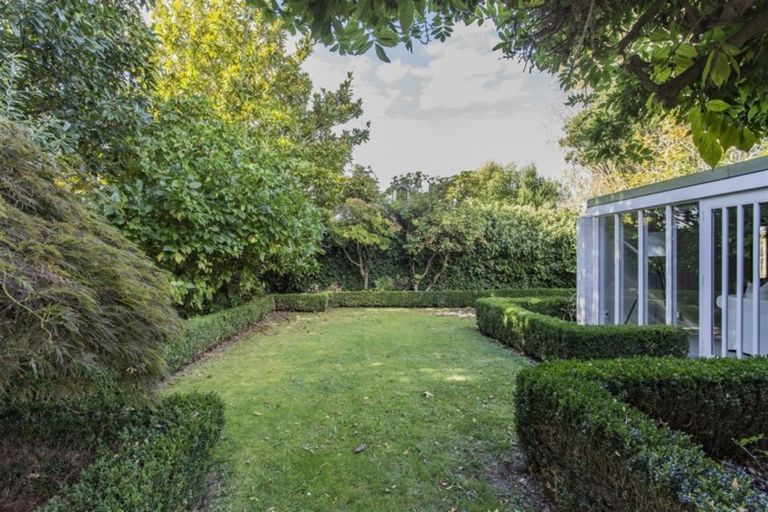 Photo of property in 17 Chepstow Avenue, Fendalton, Christchurch, 8052