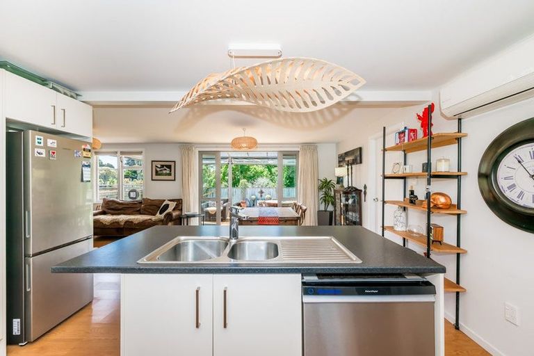 Photo of property in 56 Hinemoa Street, Paraparaumu, 5032