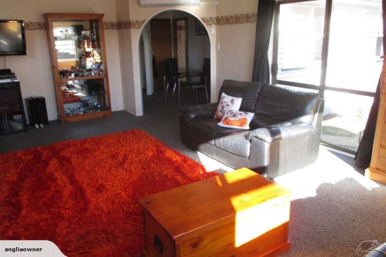 Photo of property in 5 Diamond Street, Carterton, 5713