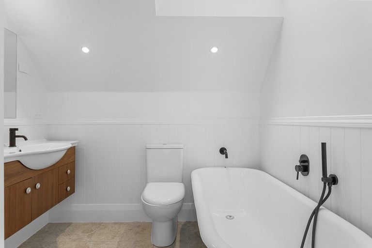 Photo of property in 12 Broadway Avenue, Waikuku Beach, 7473