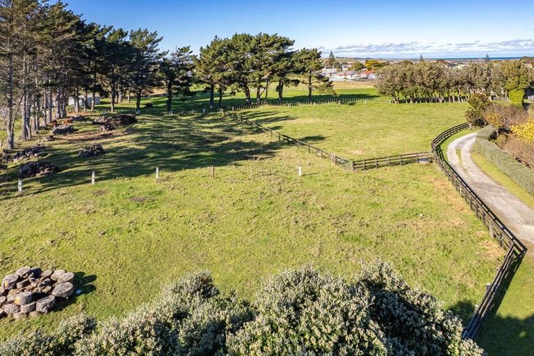 Photo of property in 21 Glenn Street, Castlecliff, Whanganui, 4501