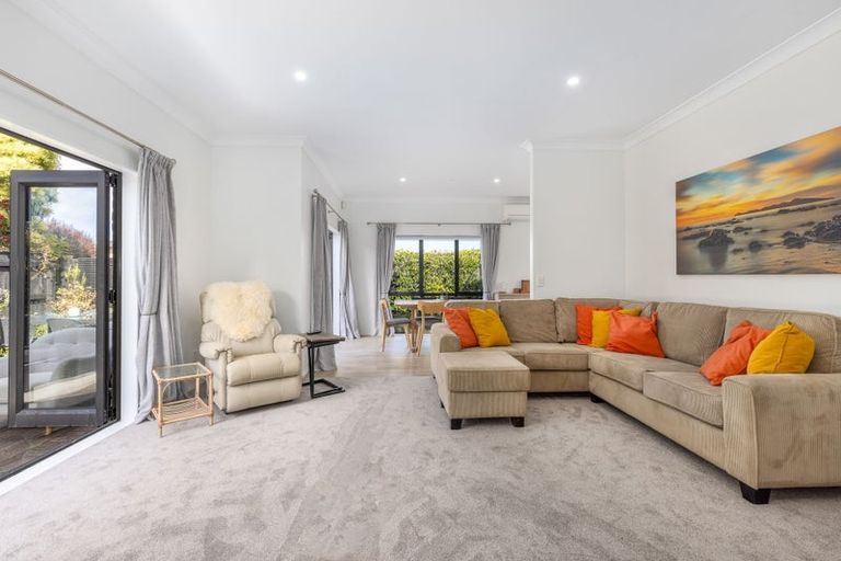 Photo of property in 2 Georgia Grove, Paraparaumu, 5032