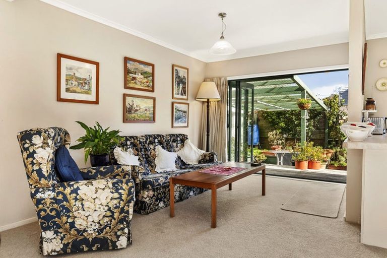 Photo of property in 23 Parkvale Road, Karori, Wellington, 6012