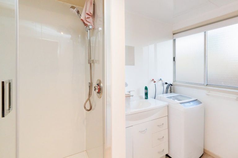 Photo of property in 4a Kent Crescent, Awapuni, Palmerston North, 4412