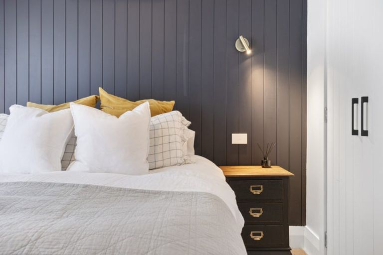 Photo of property in 2/55 Chislehurst Street, Henderson, Auckland, 0612