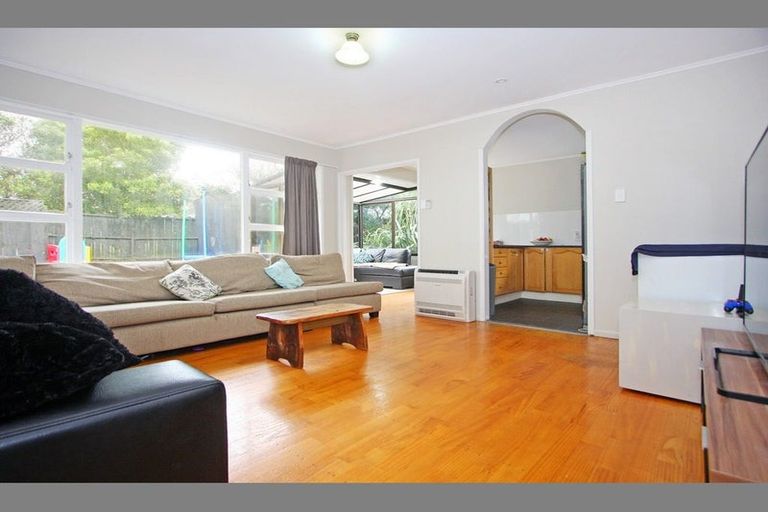 Photo of property in 67 Hobart Crescent, Wattle Downs, Auckland, 2103