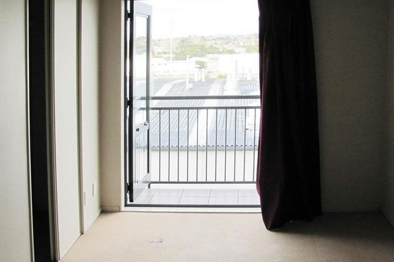 Photo of property in 10d Crown Lynn Place, New Lynn, Auckland, 0600