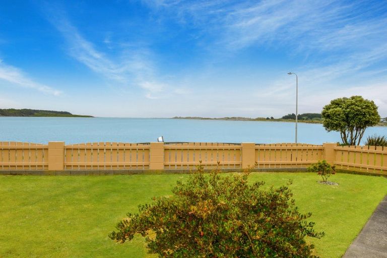 Photo of property in 3 Hartley Street, Foxton Beach, Foxton, 4815