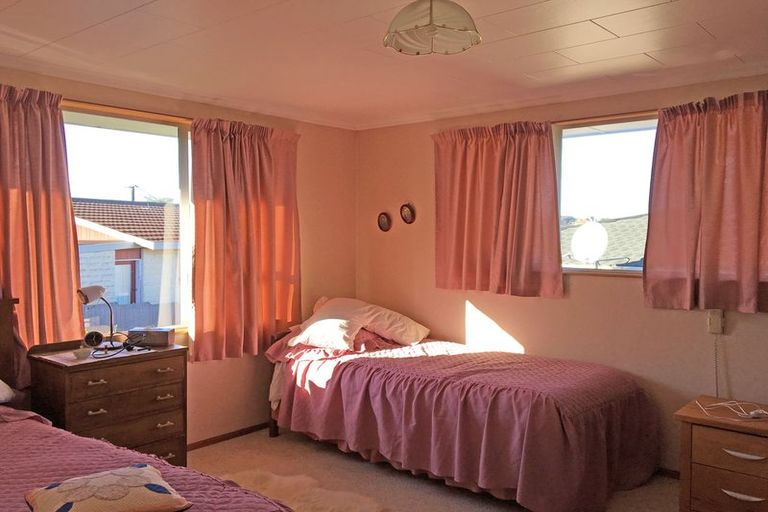 Photo of property in 8b Stuart Street, Holmes Hill, Oamaru, 9401