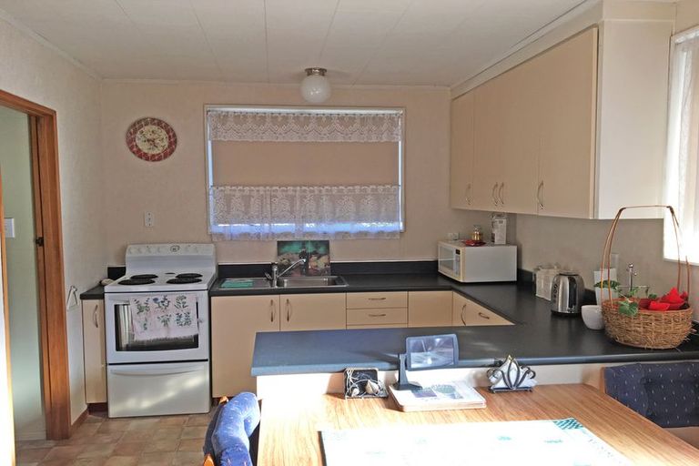 Photo of property in 8b Stuart Street, Holmes Hill, Oamaru, 9401
