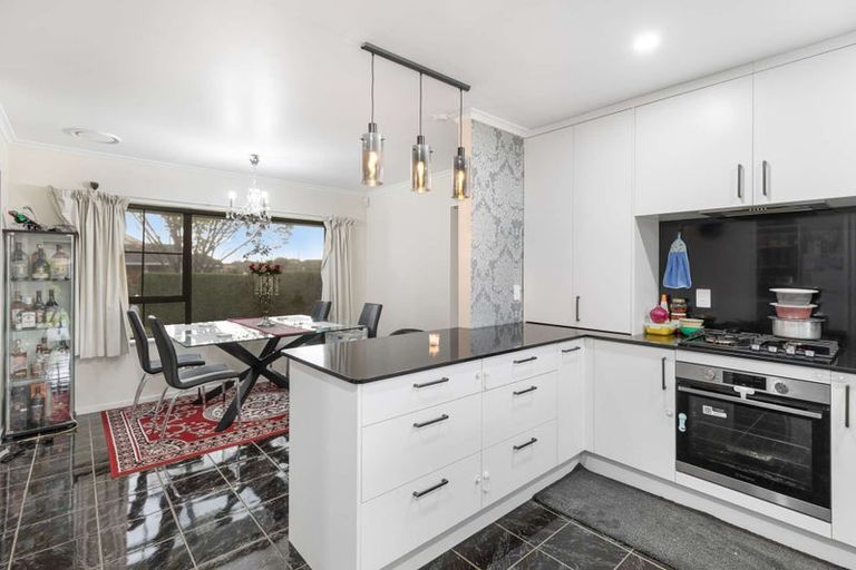 Photo of property in 95 John F Kennedy Drive, Milson, Palmerston North, 4414