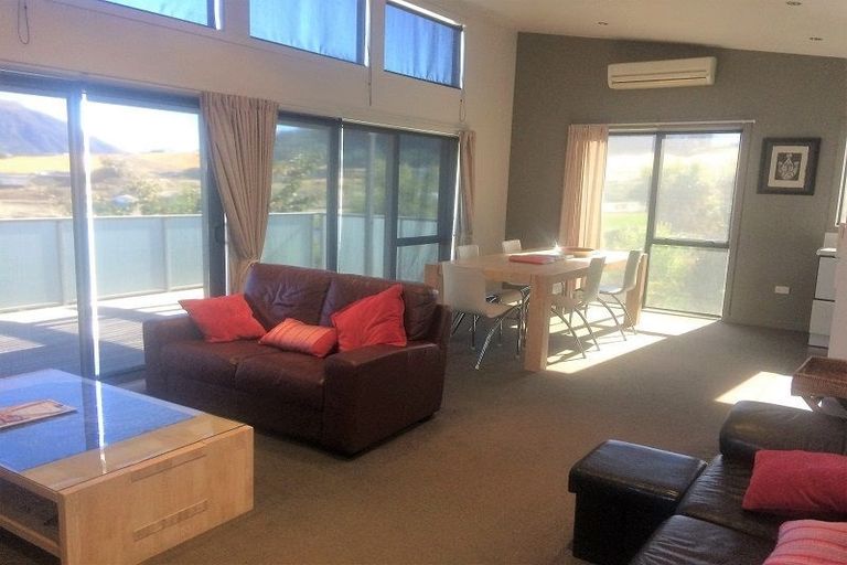 Photo of property in 11 Bob Lee Place, Wanaka, 9305