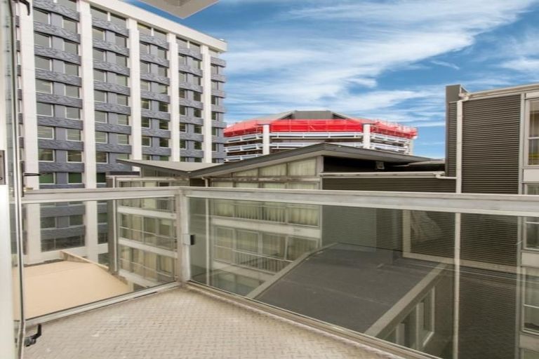 Photo of property in Terrace Heights Apartments, 5f/163 The Terrace, Wellington Central, Wellington, 6011