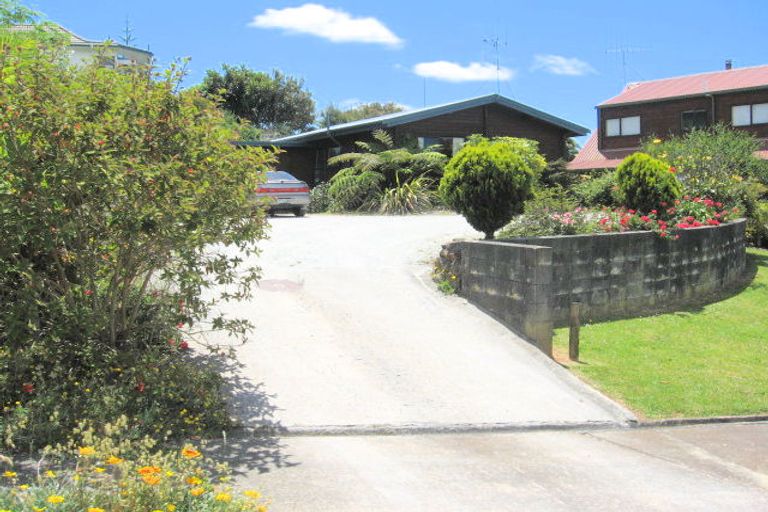 Photo of property in 51 Stratford Drive, Cable Bay, 0420