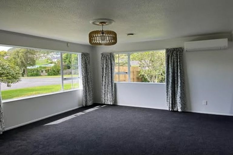 Photo of property in 1a He Awa Crescent, Waikanae, 5036