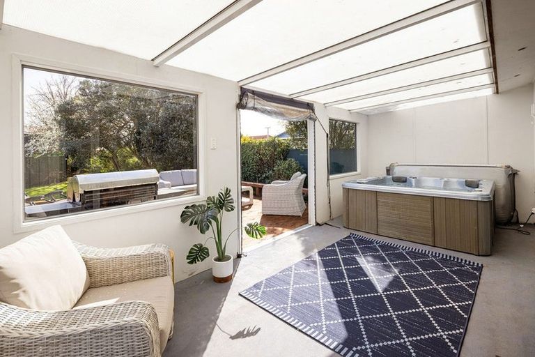 Photo of property in 40a Clare Street, Cambridge, 3434