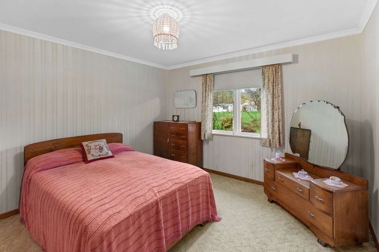 Photo of property in 34 Paraekaretu Street, Hunterville, 4730