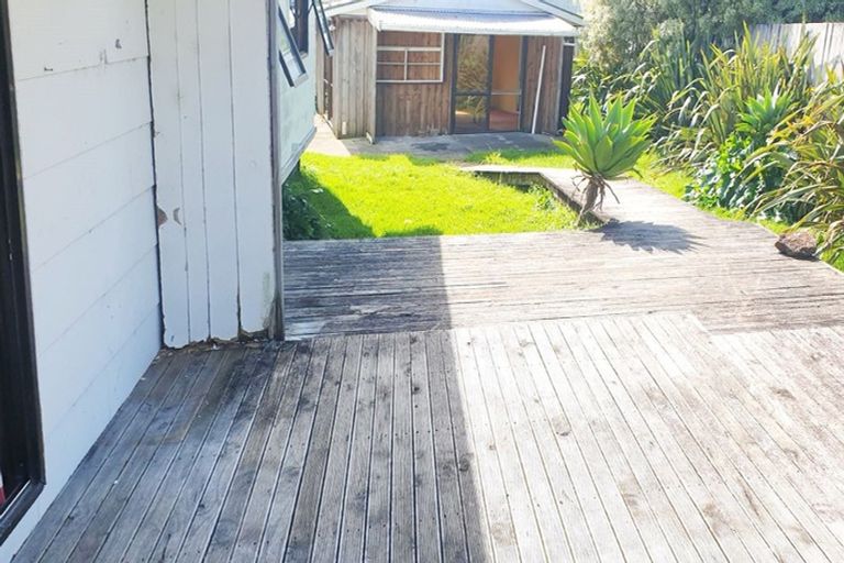 Photo of property in 2/25 Garelja Road, Henderson, Auckland, 0612