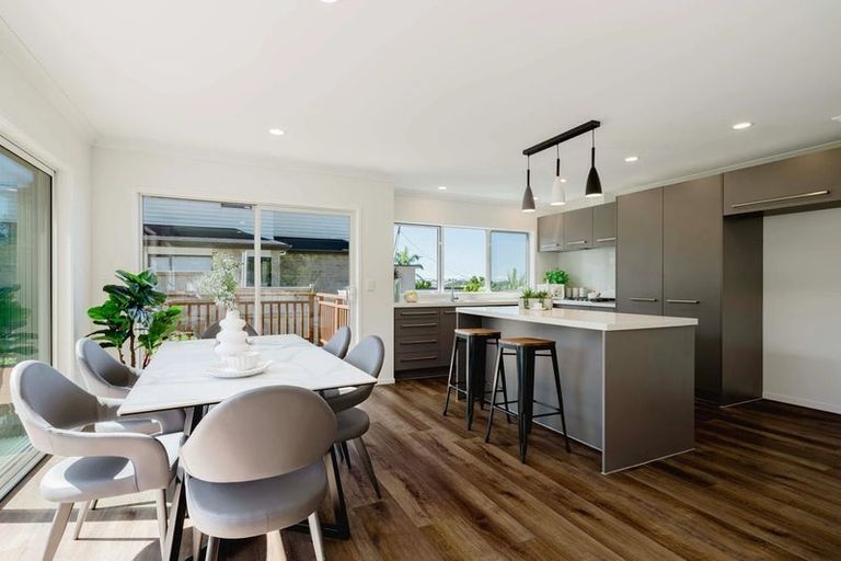 Photo of property in 34a Schnapper Rock Road, Schnapper Rock, Auckland, 0632