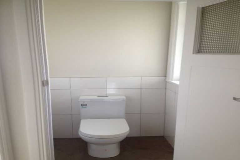Photo of property in 57 Hayr Road, Three Kings, Auckland, 1042