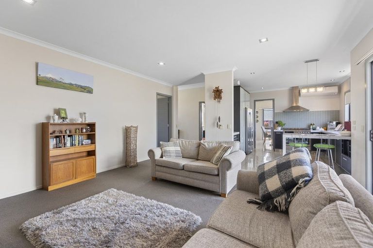 Photo of property in 48 Karamea Street, Whalers Gate, New Plymouth, 4310