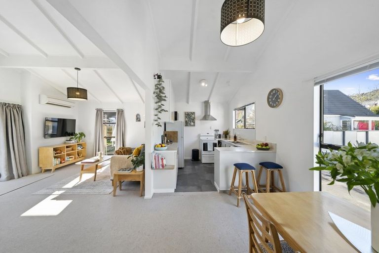 Photo of property in 42 Weka Street, Miramar, Wellington, 6022