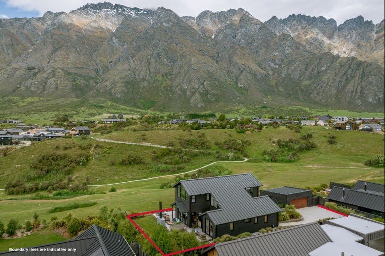 Photo of property in 28 Falconer Rise, Jacks Point, Queenstown, 9371
