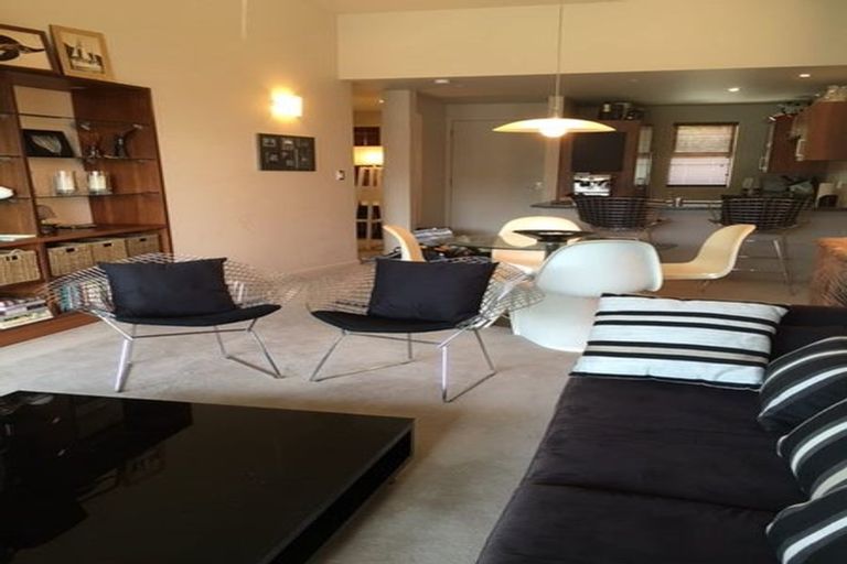 Photo of property in Bridgewater Apartments, 310/7 Te Rangi Cross Road, Paihia, 0200