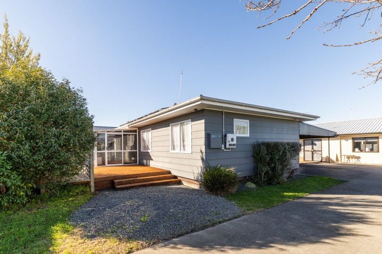 Photo of property in 2/434 Gloucester Street, Taradale, Napier, 4112
