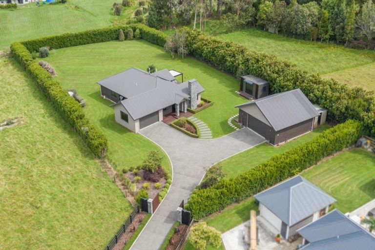 Photo of property in 22 Tunbridge Wells, Ohau, Levin, 5570