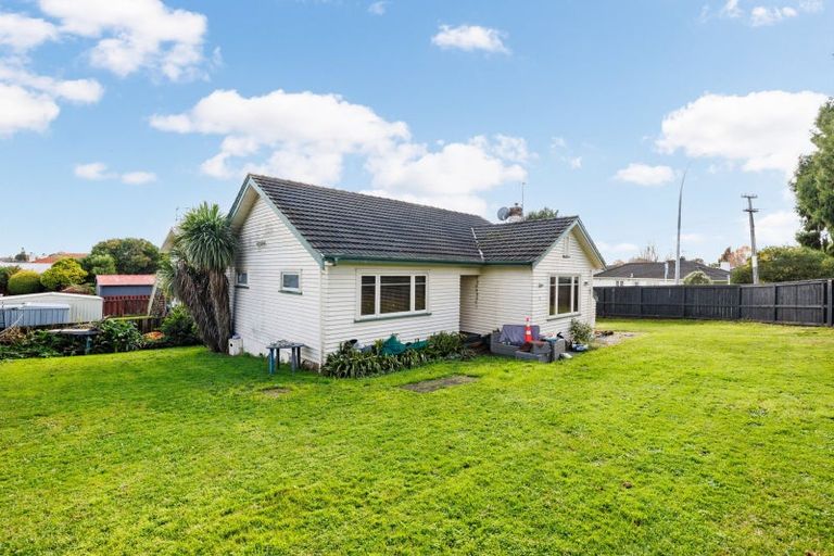 Photo of property in 32 Forest Lake Road, Forest Lake, Hamilton, 3200