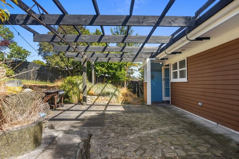 Photo of property in 142 Welcome Bay Road, Welcome Bay, Tauranga, 3112