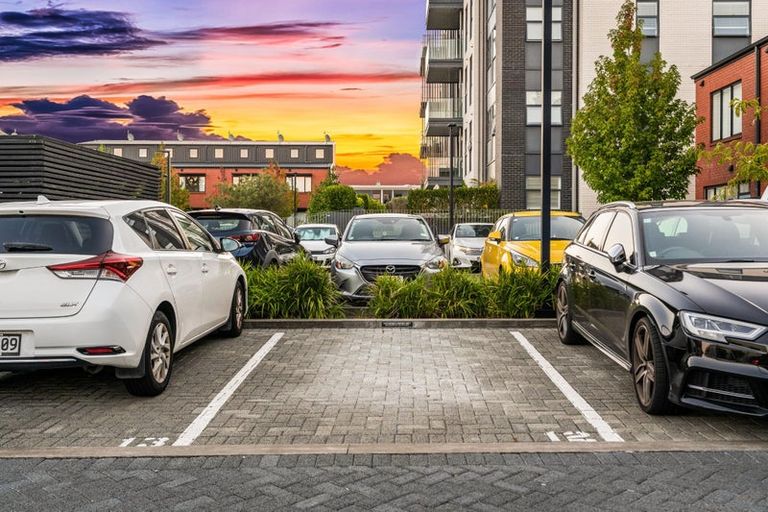 Photo of property in 3/20 Kerewhenua Crescent, Hobsonville, 0616