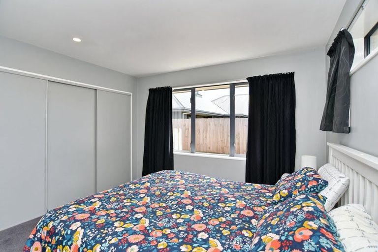 Photo of property in 11 James Drive, Woodend, 7610