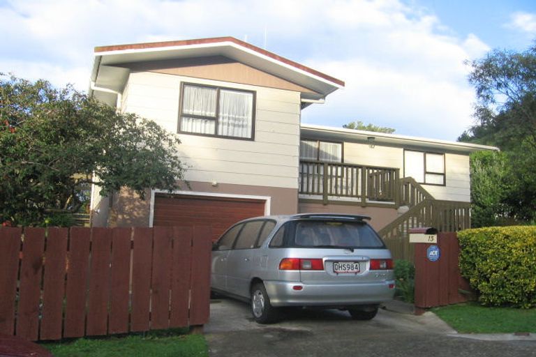 Photo of property in 13 Forglen Place, Tawa, Wellington, 5028