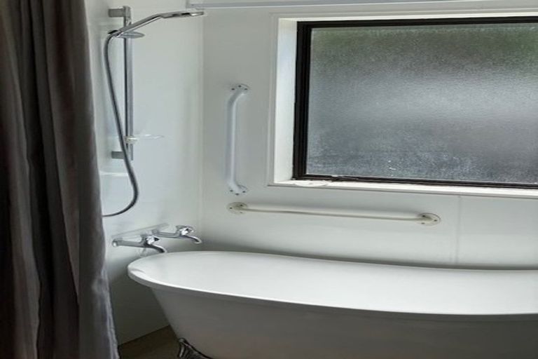 Photo of property in 10 Ted Harpur Place, Onekawa, Napier, 4110