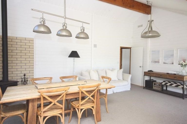 Photo of property in 130 Tirohanga Drive, Whangamata, 3620