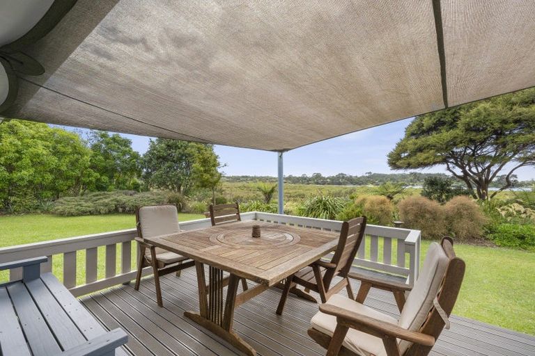 Photo of property in 76 Molesworth Drive, Mangawhai, 0505