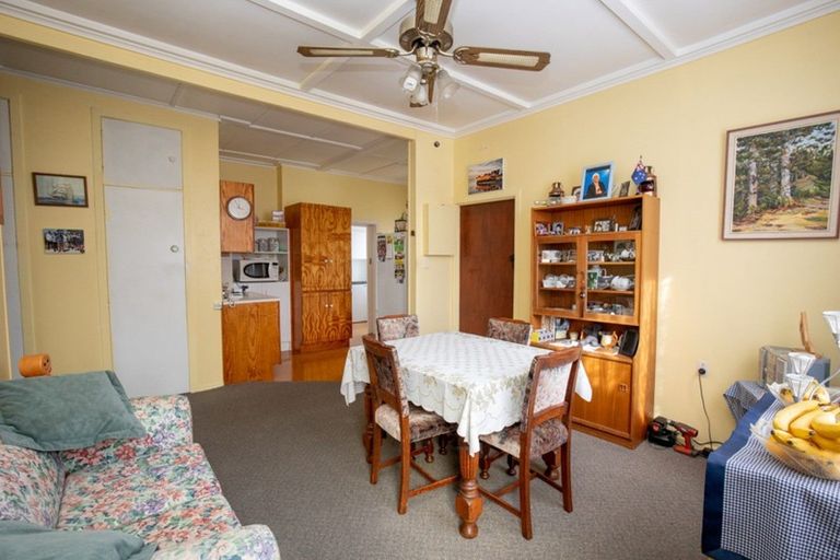 Photo of property in 18 Canal West Road, Waitakaruru, Thames, 3576