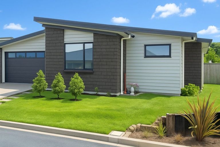 Photo of property in 28a San Priamo Place, Paraparaumu Beach, Paraparaumu, 5032